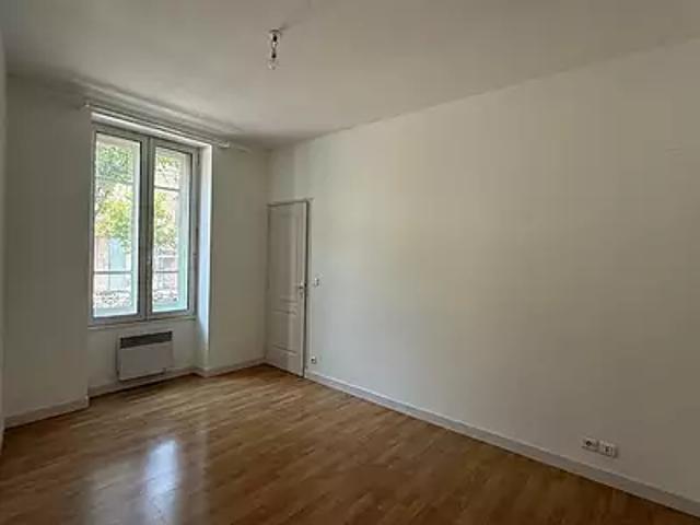 Clermont Ferrand 63100 Location appartement 2 pièces t2 au dernier étage