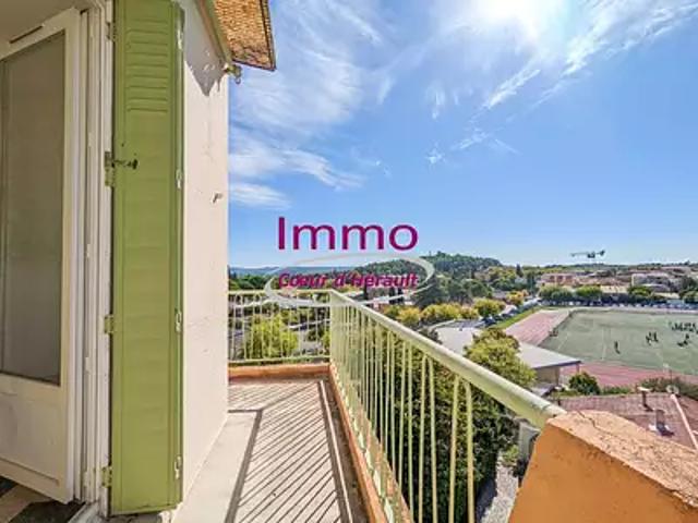 Clermont l'Hérault 34800 Location appartement 3 pièces t3 au dernier étage balcon