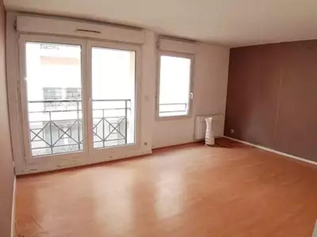 Clichy 92110 Location appartement 2 pièces t2 cave parking