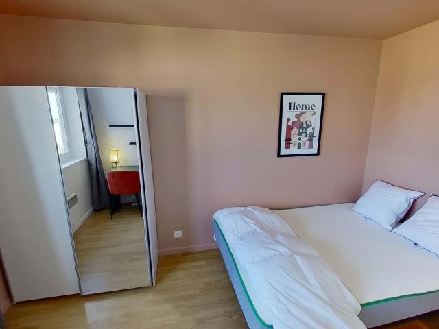 Clichy Cailloux 2 Private Room 2