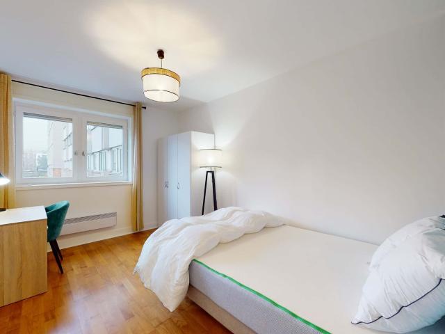 Clichy Cailloux Private Room 2