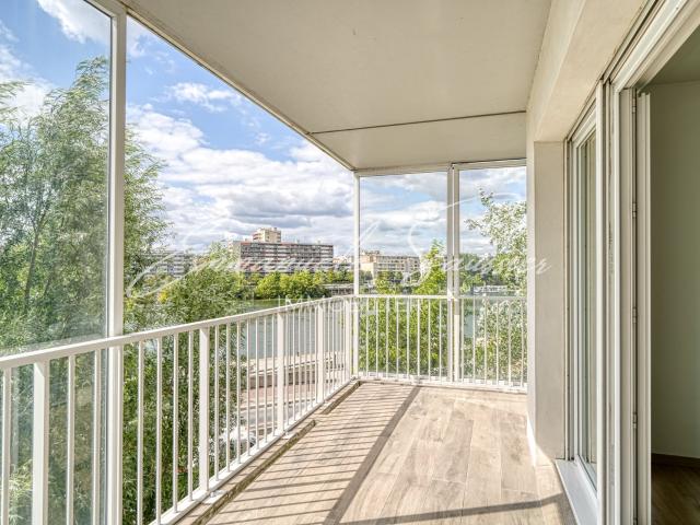 Clichy Appartement de standing de 87 m2 avec terrasse de 40. 86m² Clichy