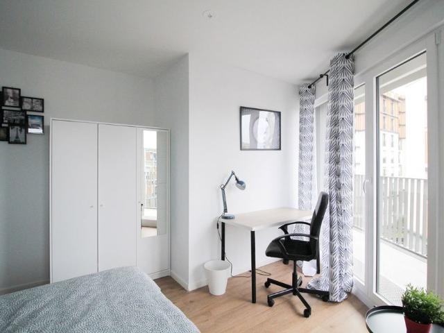 Clichy Brahms Chambre 1