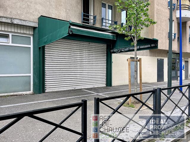CLICHY LOCAL COMMERCIAL VENDU OCCUPE RESTAURATION AVEC TERRASSE