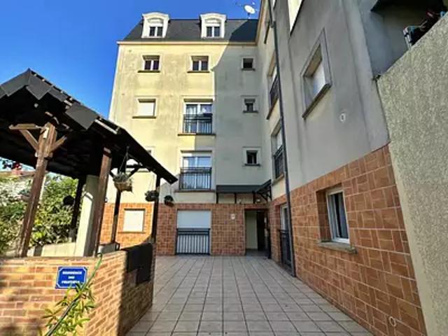 Clichy sous Bois 93390 Achat / Vente appartement 2 pièces t2 terrasse
