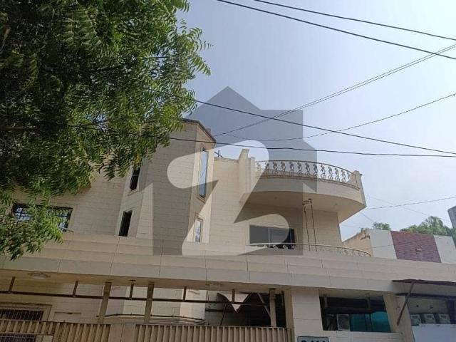 Clifton Block 2 Small Complex 1st Floor Near Bilal Mosque Flat For Sale