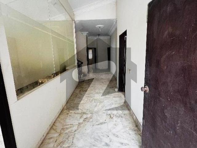 Clifton Block 4 550 Yards Bungalow For Rent On Most Demanding Location 4 Bedrooms Clifton Block 4