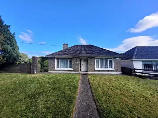 Clifton Grange, Douglas, Grange, Co. Cork is for rent