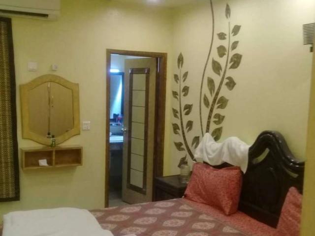 Clifton 3 Bed D Lift Parking Fully Furnished Karachi DHA Phase 5 ID 25501