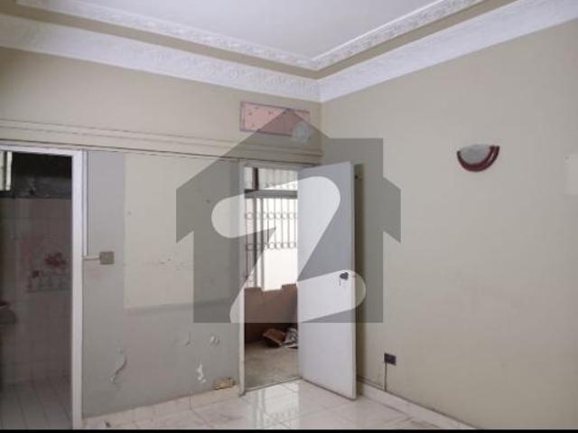 Clifton 3 bedroom Apartment available Clifton Block 7