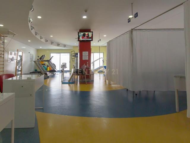 Clínicas de reabilitação física com equipamentos incluídos em Ponta Delgada e Vila Franca do Campo