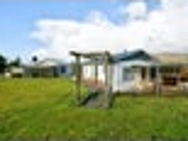 Clinton Home with Bonus Section