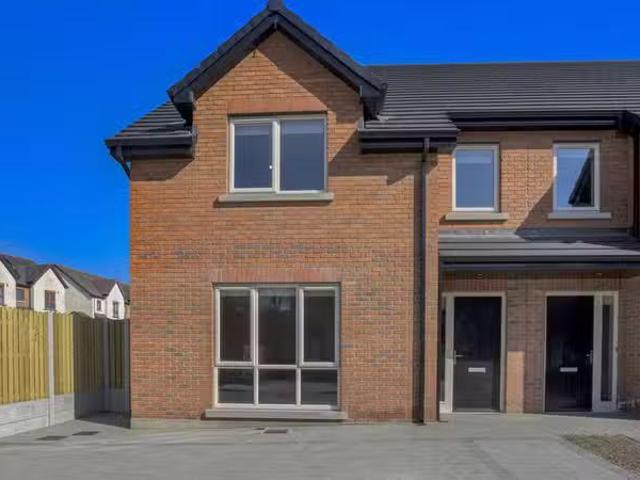 Cluain Fhada, Cluain Fhada, Lis na Dara, Dundalk, Co. Louth is.