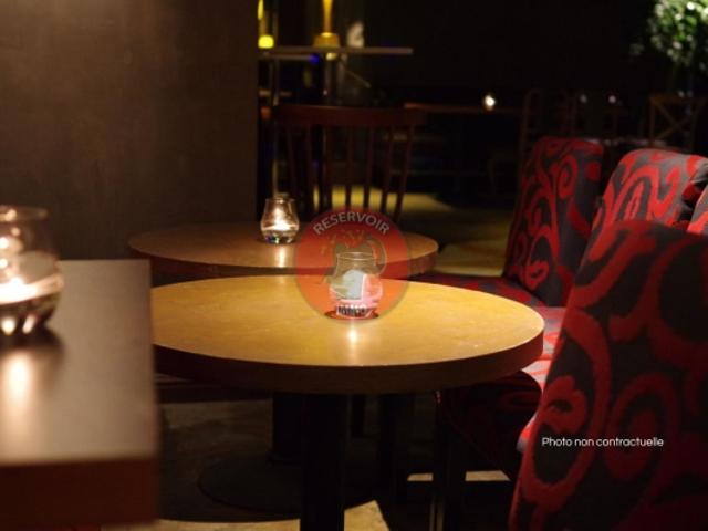 CLUB DISCOTHÈQUE
