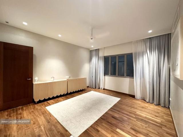 Cluny Park D10, Detached