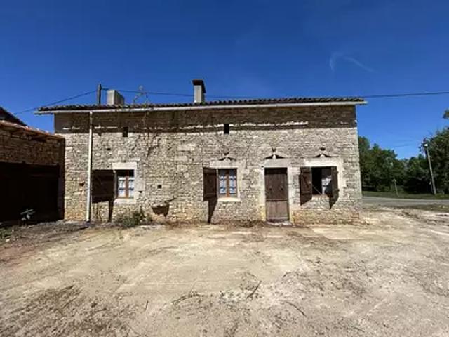 Clussais la Pommeraie 79190 Achat / Vente maison 3 pièces t3 jardin