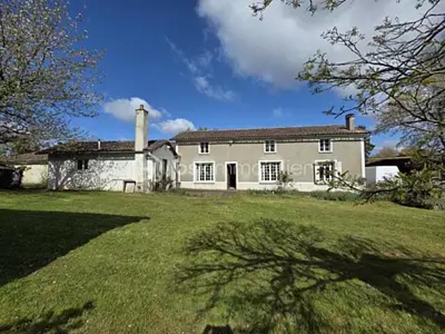 Clussais la Pommeraie 79190 Achat / Vente maison 5 pièces t5 cave