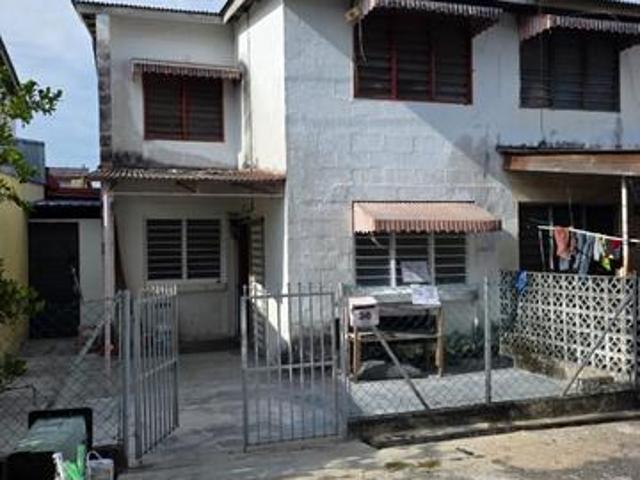 Cluster House Pintasan Bahagia Bayan Baru Landed Terrace