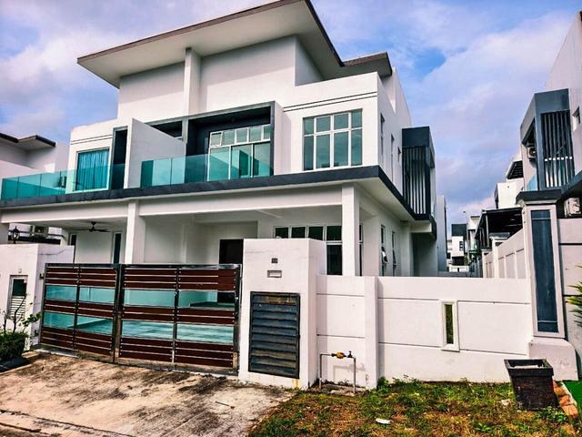 CLUSTER HOUSE taman bestari indah