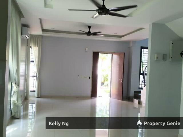 Cluster Semi D Partly Furnished Periwinkle At Bandar Rimbayu For Rent