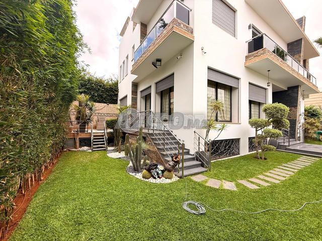 CMN AC 2130 Villa à vendre à Sidi Maarouf