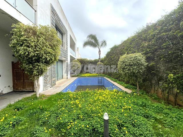 CMN HA 1724 Villa à vendre à Nassim II