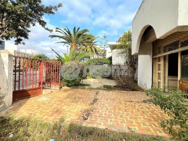 CMN HA 1865 Commerce à vendre à CIL