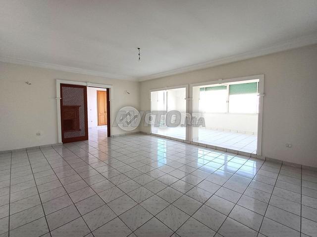 CMN MA 1827 Appartement à vendre à Les Hôpitaux