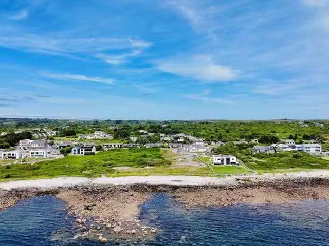 Cnocán An Bhodaigh, Furbo, Co. Galway is for sale
