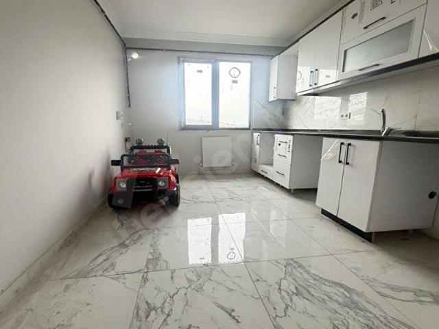 CSG GROUPDAN CADDE ÜZERİ 200 M2 GENİŞ 5+1 ÜST DUBLEKS
