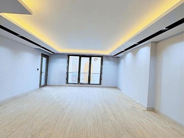 CSG GROUPDAN BÖLGENİN FIRSAT 2+1 ARA KAT LÜKS DAİRESİ