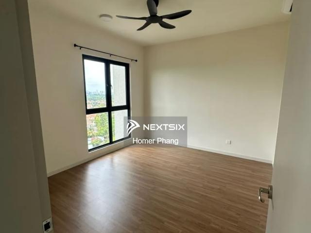 Crowded Area Munsyi Ibrahim shop office only rent RM1800