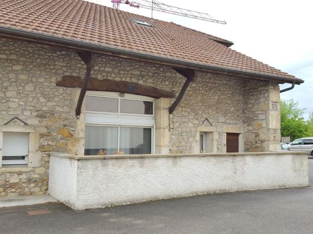 Crozet Location Appartement 01