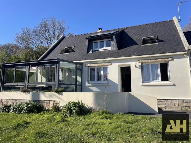 CROZON MAISON NEO BRETONNE TRES BEAUX VOLUMES PARCELLE DE