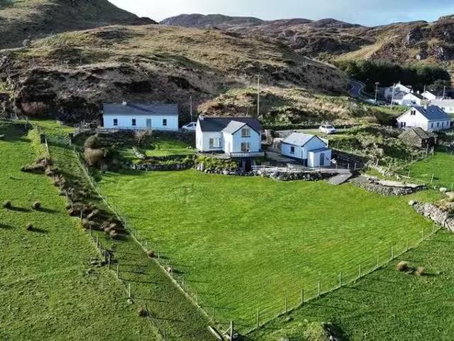 Croaghlin, Teelin, Co. Donegal
