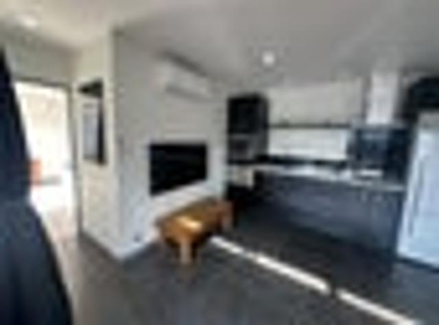 Crofton Downs, 1 bedroom, $400 pw