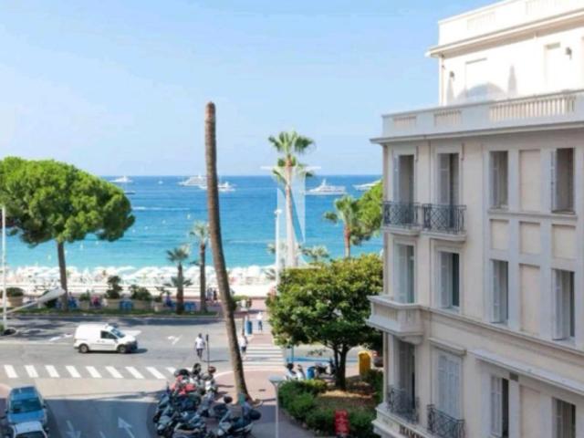 CROISETTE
