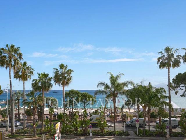 CANNES CROISETTE – APPARTEMENT D’EXCEPTION EN EXCLUSIVITÉ FACE À
