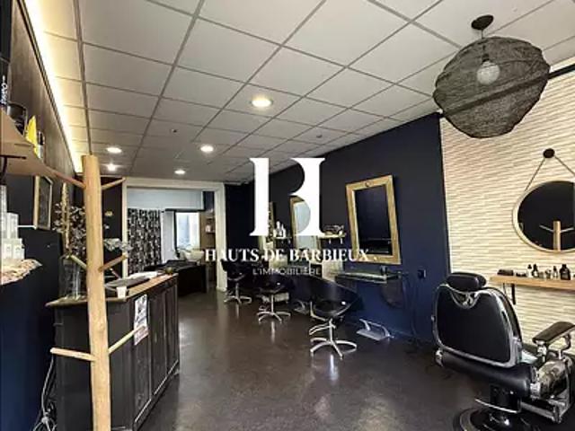 Croix 59170 Achat / Vente immeuble