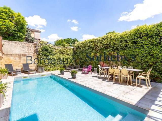 Croix Blanche Élégante Maison Familiale 5 Chambres Piscine 220m² Bordeaux