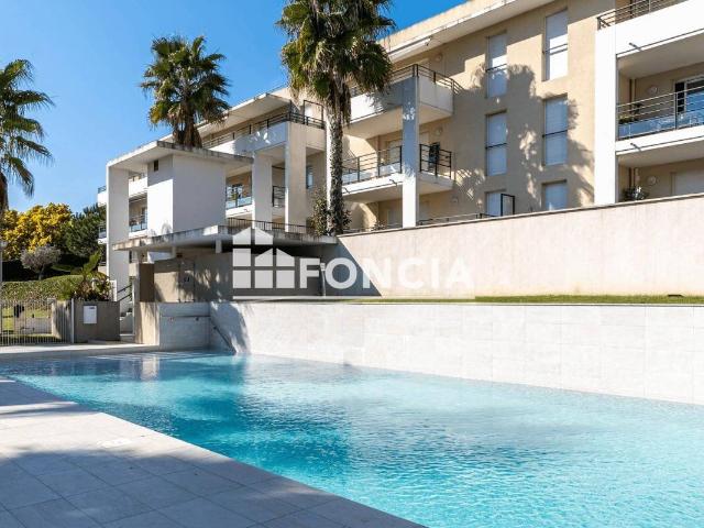 CROIX DES GARDES RÉSIDENCE NEUVE T2 DE 38M2+11M2 TERRASSE+ BOX F