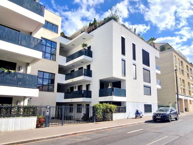 CROIX ROUSSE T4 standing 87 m²
