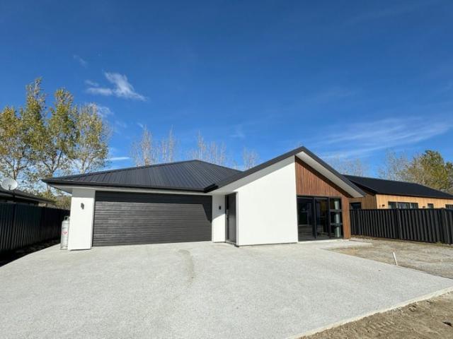 cromwell, 3 bedrooms