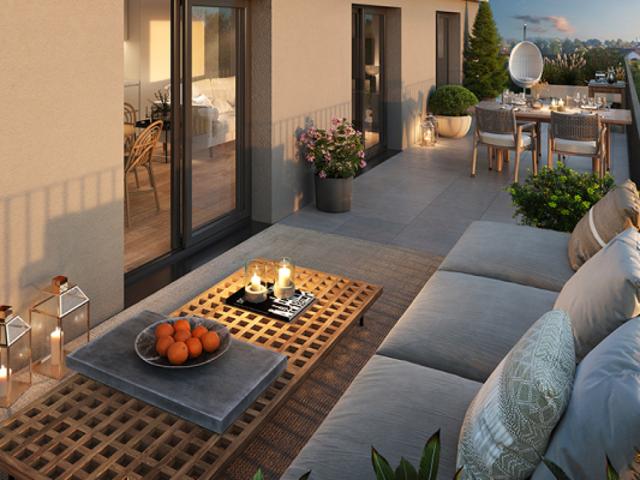 CROS DE CAGNES: MAGNIFIQUE 4 PIECES DE 100M² TRAVERSANT ET D'ANGLE AVEC VUE MER