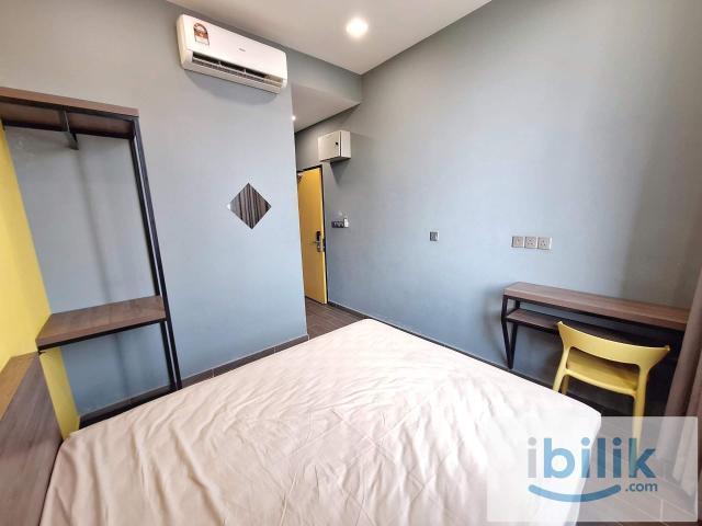 CRAZY DEAL Cozy King Bed Room attached with Washroom 5 mins walking to LRT Pudu Nearby TRX, IKEA, Velocity, 118