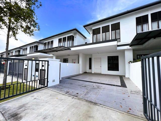 CRAZY PRIZE MOVEIN READY 2 Storey Graham Garden Eco Grandeur