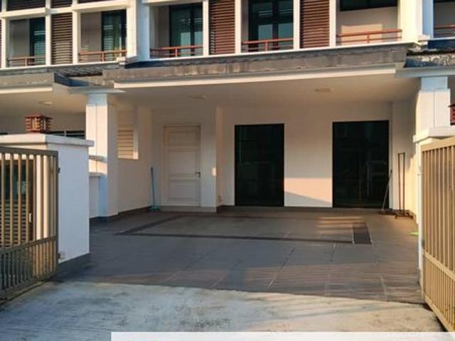 Cradleton @ Eco Majestic