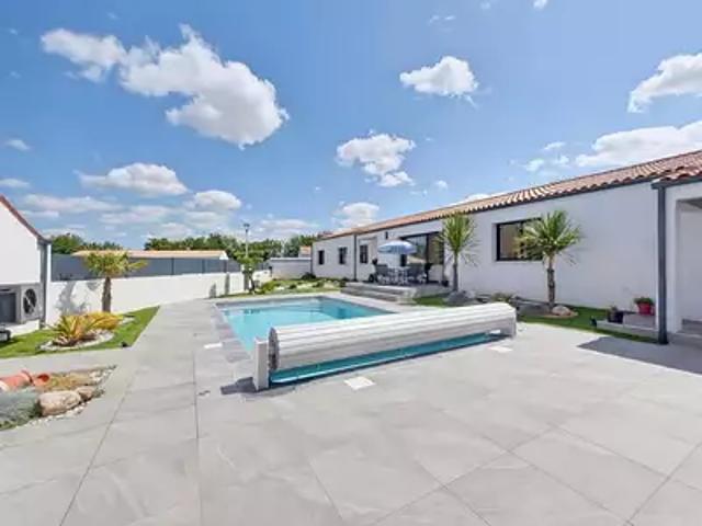 Cramchaban 17170 Achat / Vente maison 5 pièces t5 piscine jardin