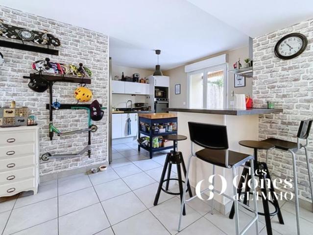 CRAPONNE Appartement T4 Duplex de 97 m2 Carrez + 21 m2 uti