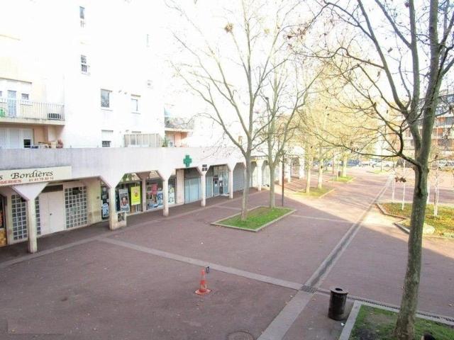 CRETEIL 4 PIECES 78M²